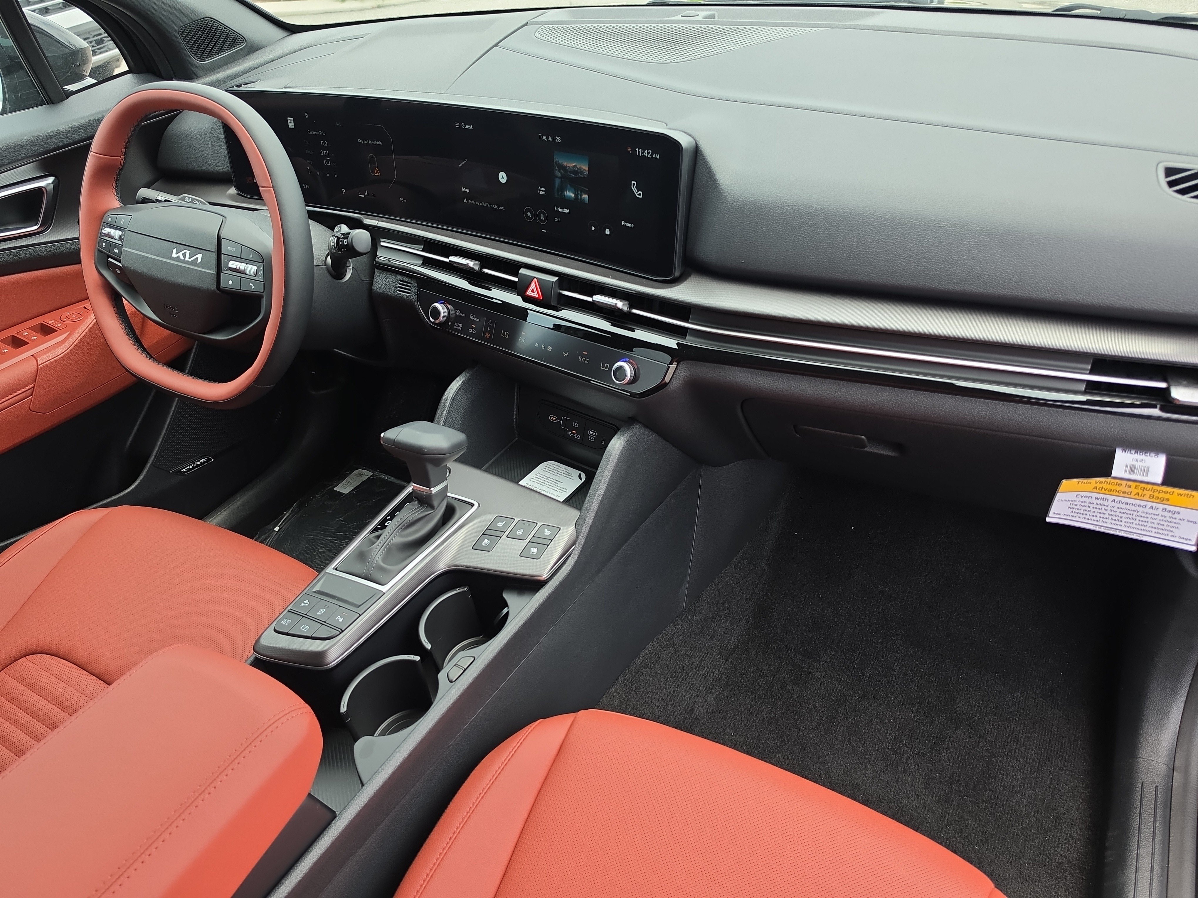 New 2026 Kia Sportage SX FWD image 12