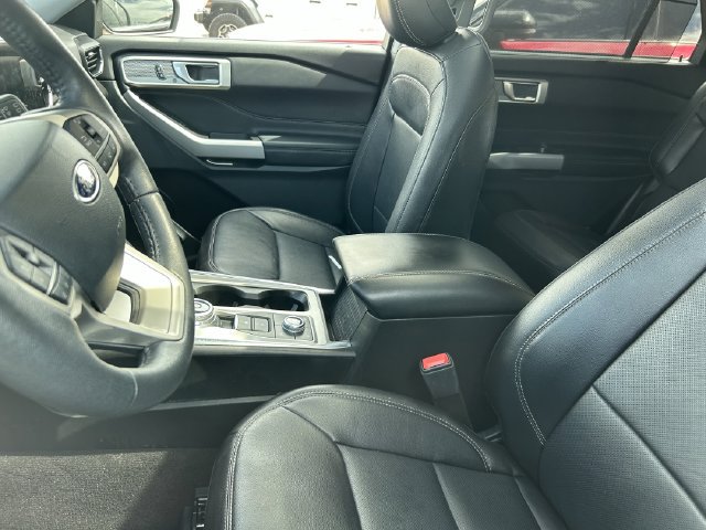 Certified 2023 Ford Explorer Limited w/ Equipment Group 301A AWD/4WD image 12