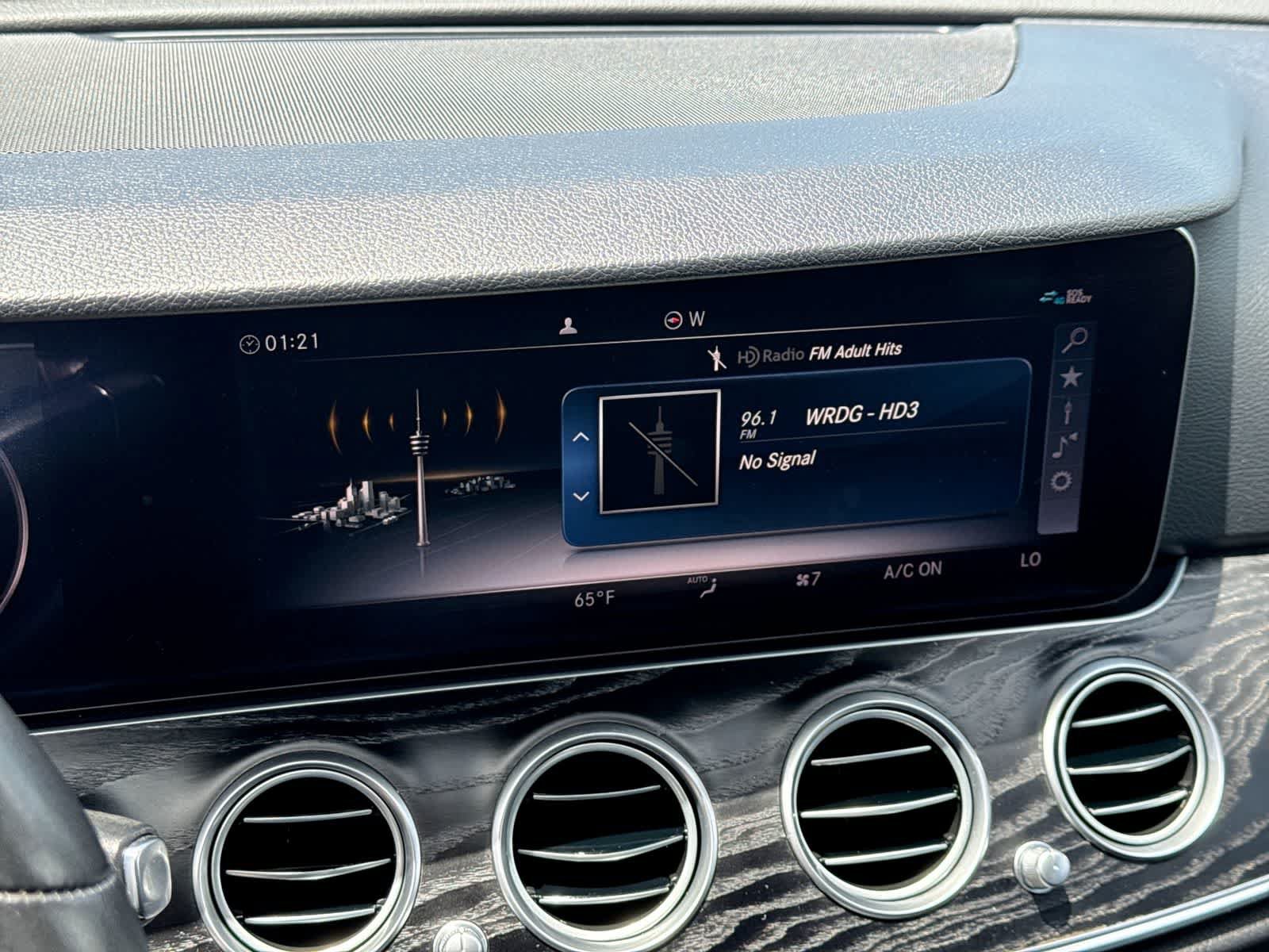 Used 2020 Mercedes-Benz E 350 Sedan image 34