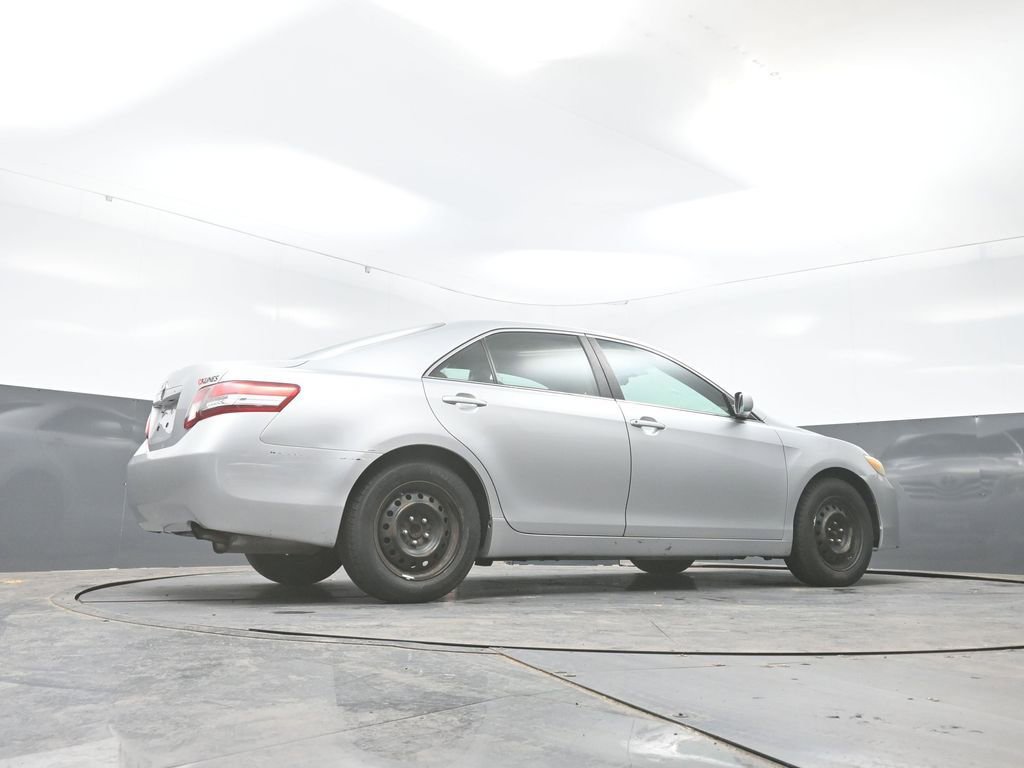 Used 2011 Toyota Camry LE image 45