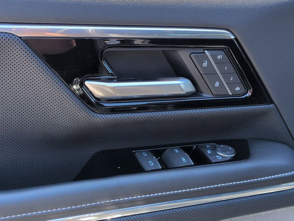 Certified 2025 GMC Sierra EV Denali AWD/4WD image 24