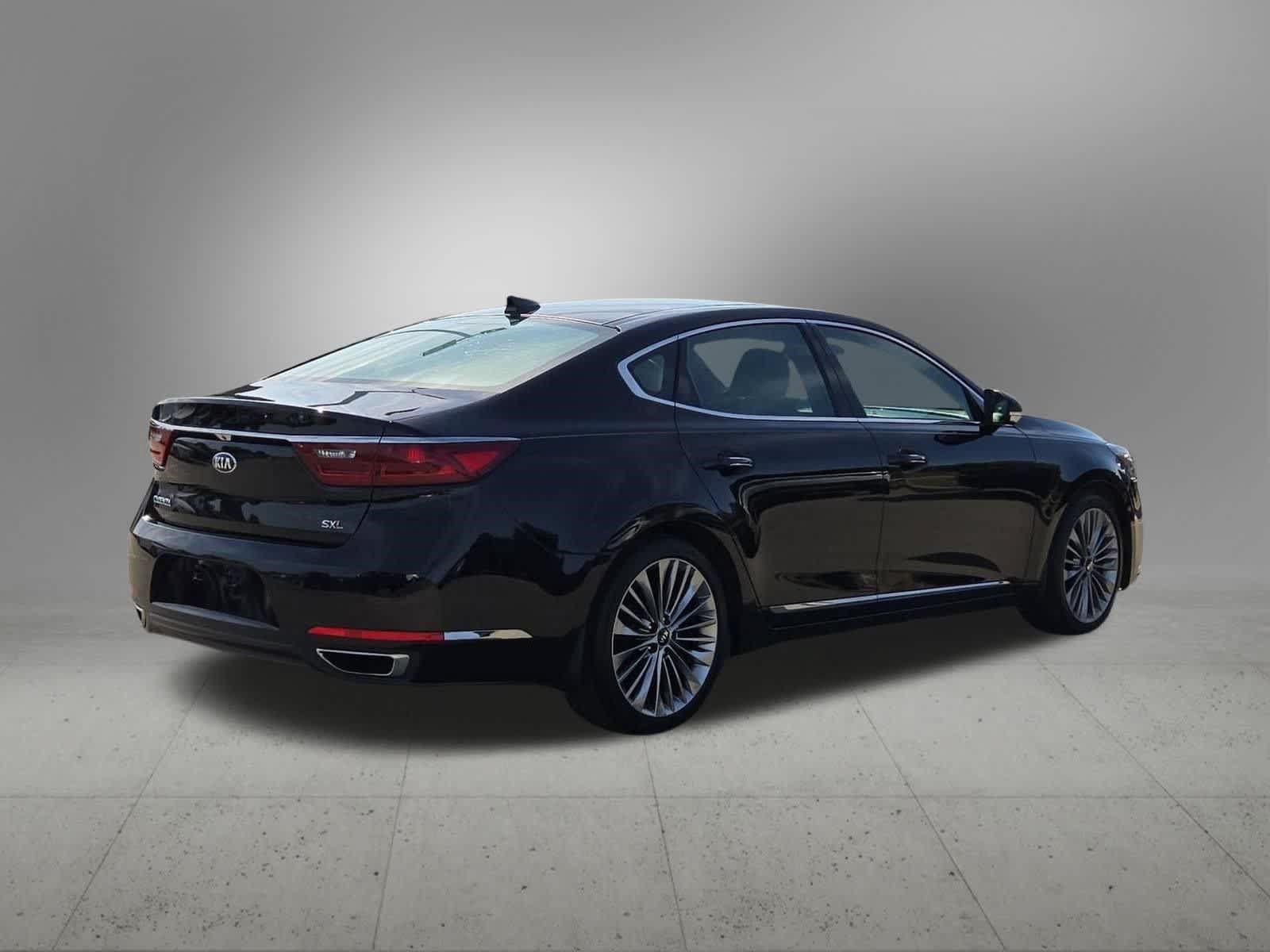 Used 2018 Kia Cadenza Limited FWD image 6