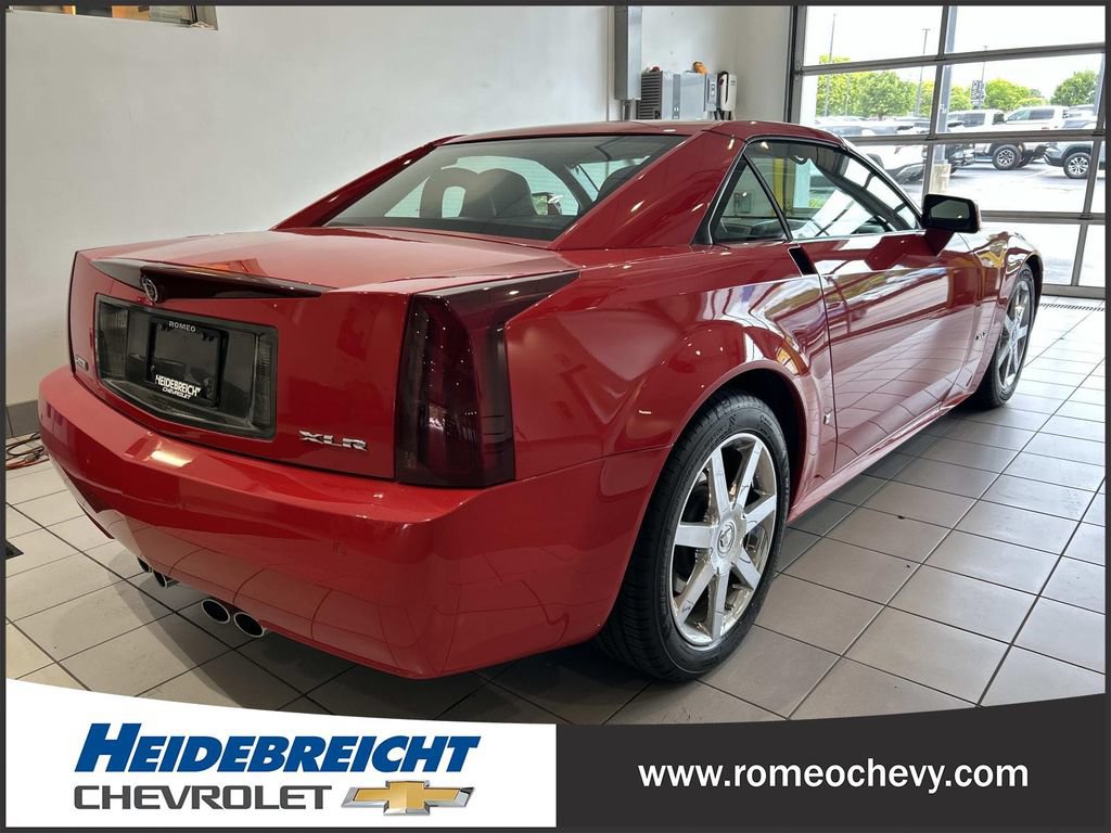 Used 2007 Cadillac XLR RWD image 4