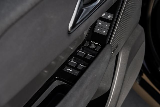 Used 2024 Land Rover Range Rover Velar Dynamic SE AWD/4WD image 49