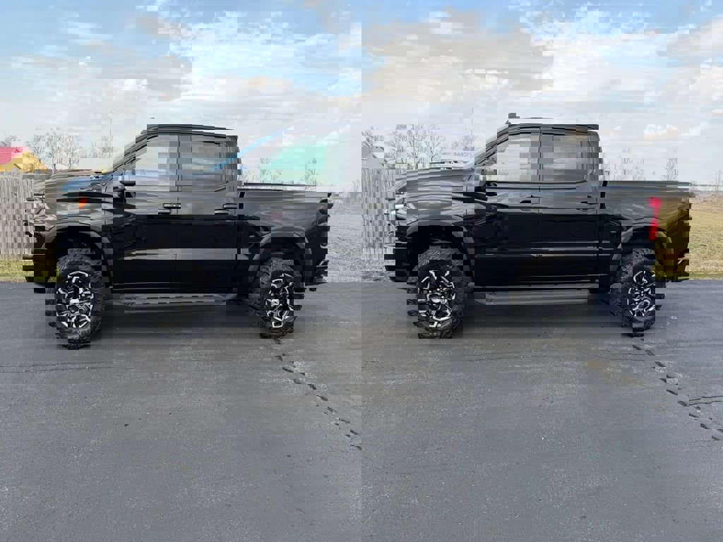 New 2026 Chevrolet Silverado 1500 ZR2 image 2