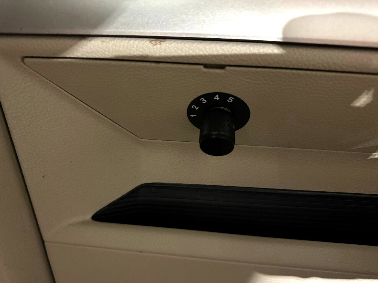 Used 2016 RAM 2500 Laramie w/ Convenience Group image 40