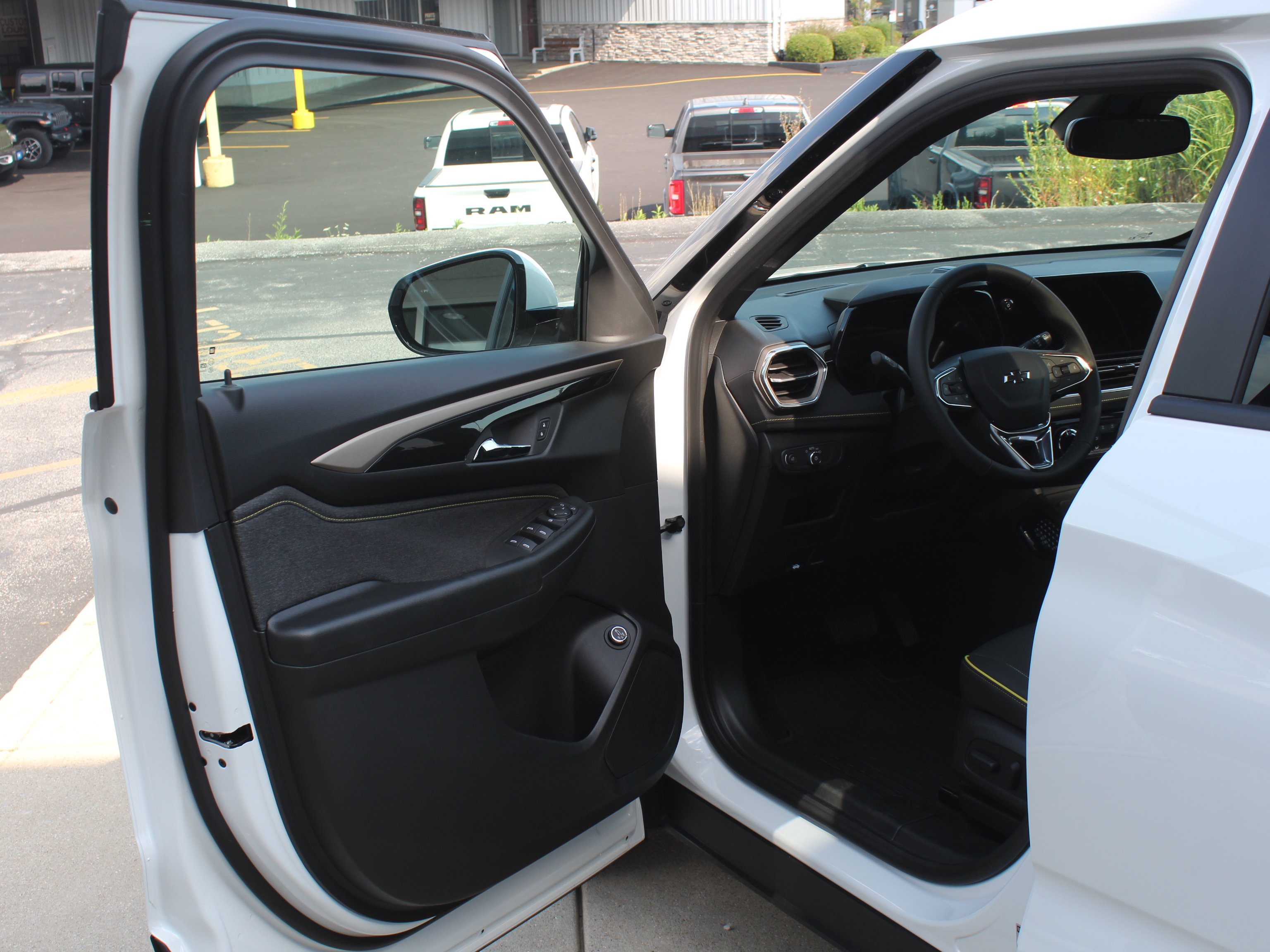 New 2026 Chevrolet TrailBlazer ACTIV w/ Convenience Package AWD/4WD image 10