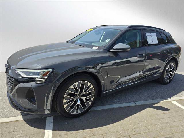 Used 2024 Audi Q8 e-tron Prestige w/ Prestige Package image 7