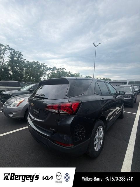 Used 2022 Chevrolet Equinox LS w/ LS Convenience Package AWD/4WD image 15