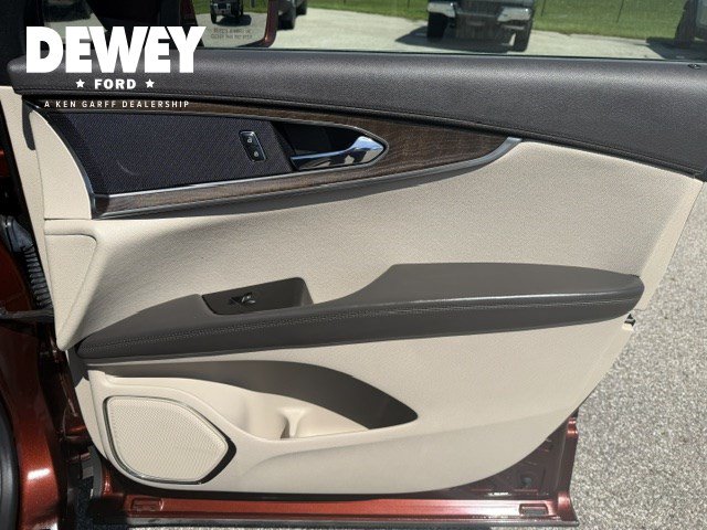 Used 2016 Lincoln MKX Select w/ Select Plus Package FWD image 35