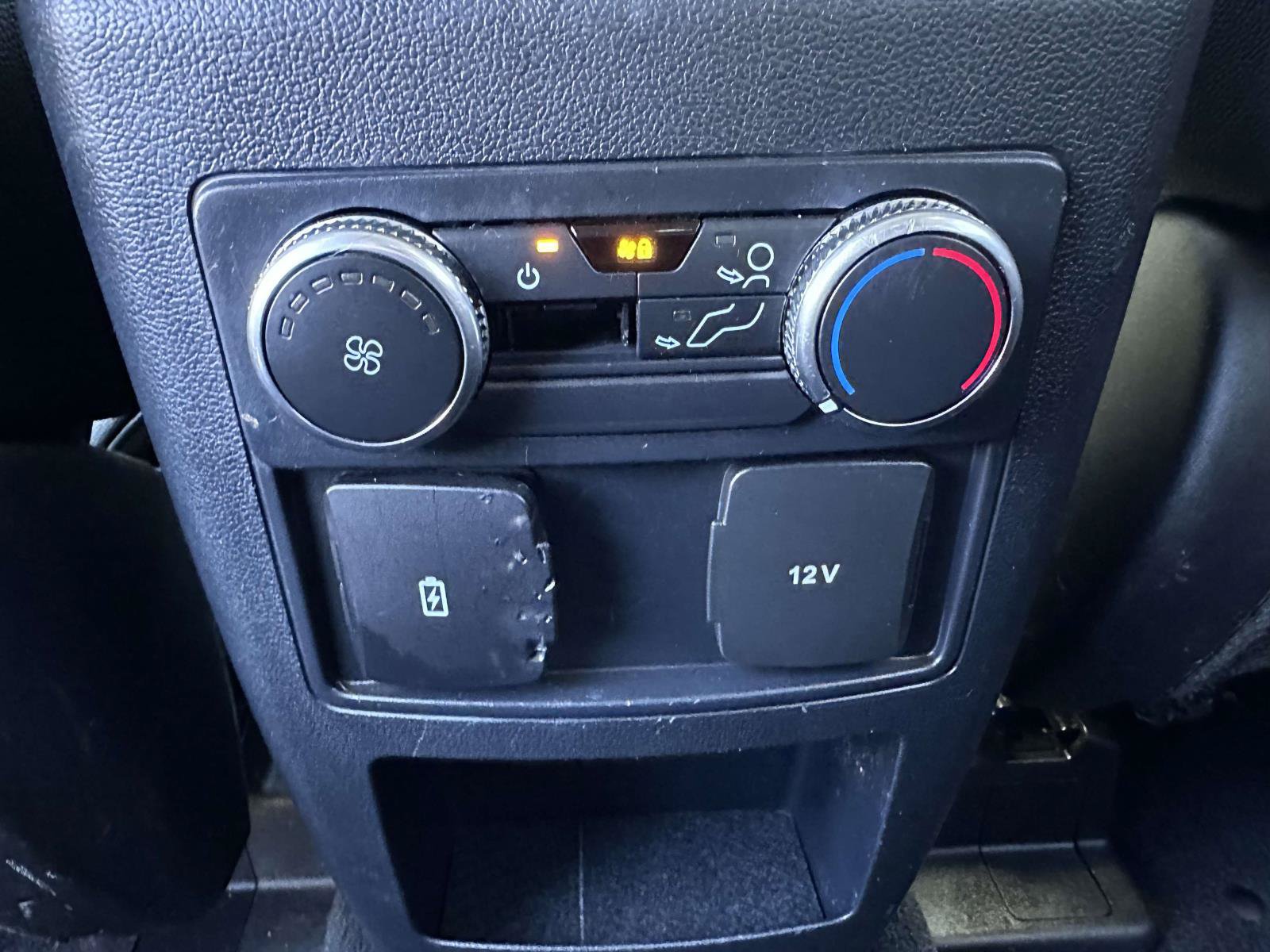 Used 2021 Ford Explorer XLT AWD/4WD image 14