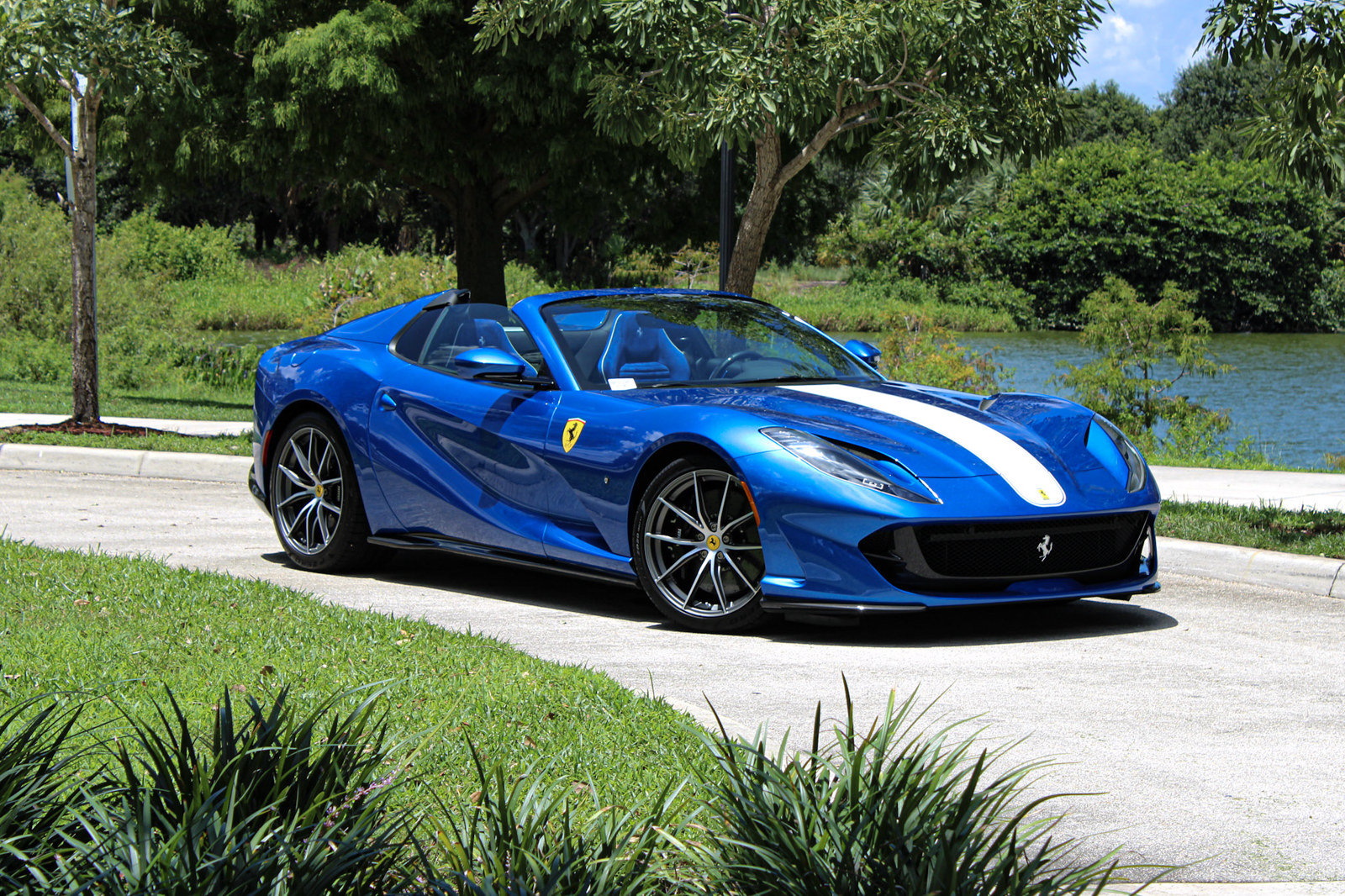 Certified 2022 Ferrari 812 GTS RWD image 13
