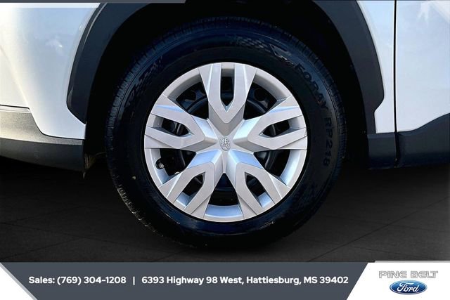 Used 2023 Toyota Corolla Cross L image 7