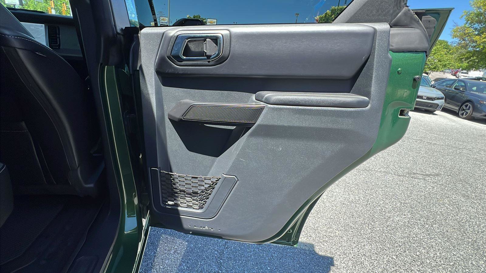 Used 2025 Ford Bronco Outer Banks AWD/4WD image 14