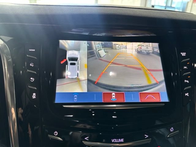 Used 2018 Cadillac Escalade Premium Luxury AWD/4WD image 28