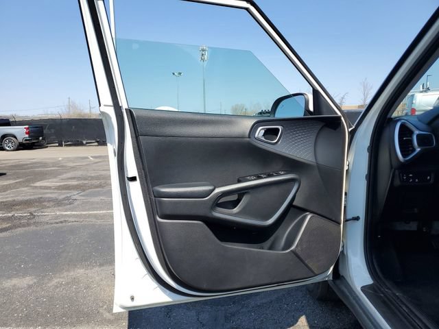 Used 2020 Kia Soul S FWD image 19