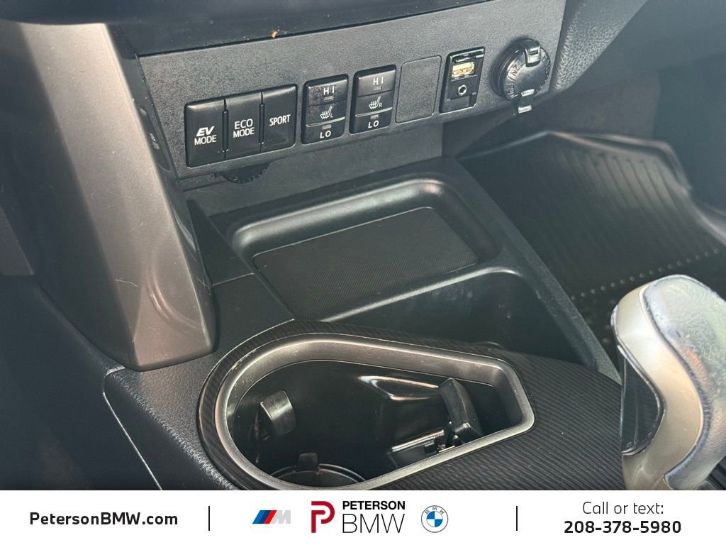 Used 2018 Toyota RAV4 SE w/ Advanced Technology Package image 23