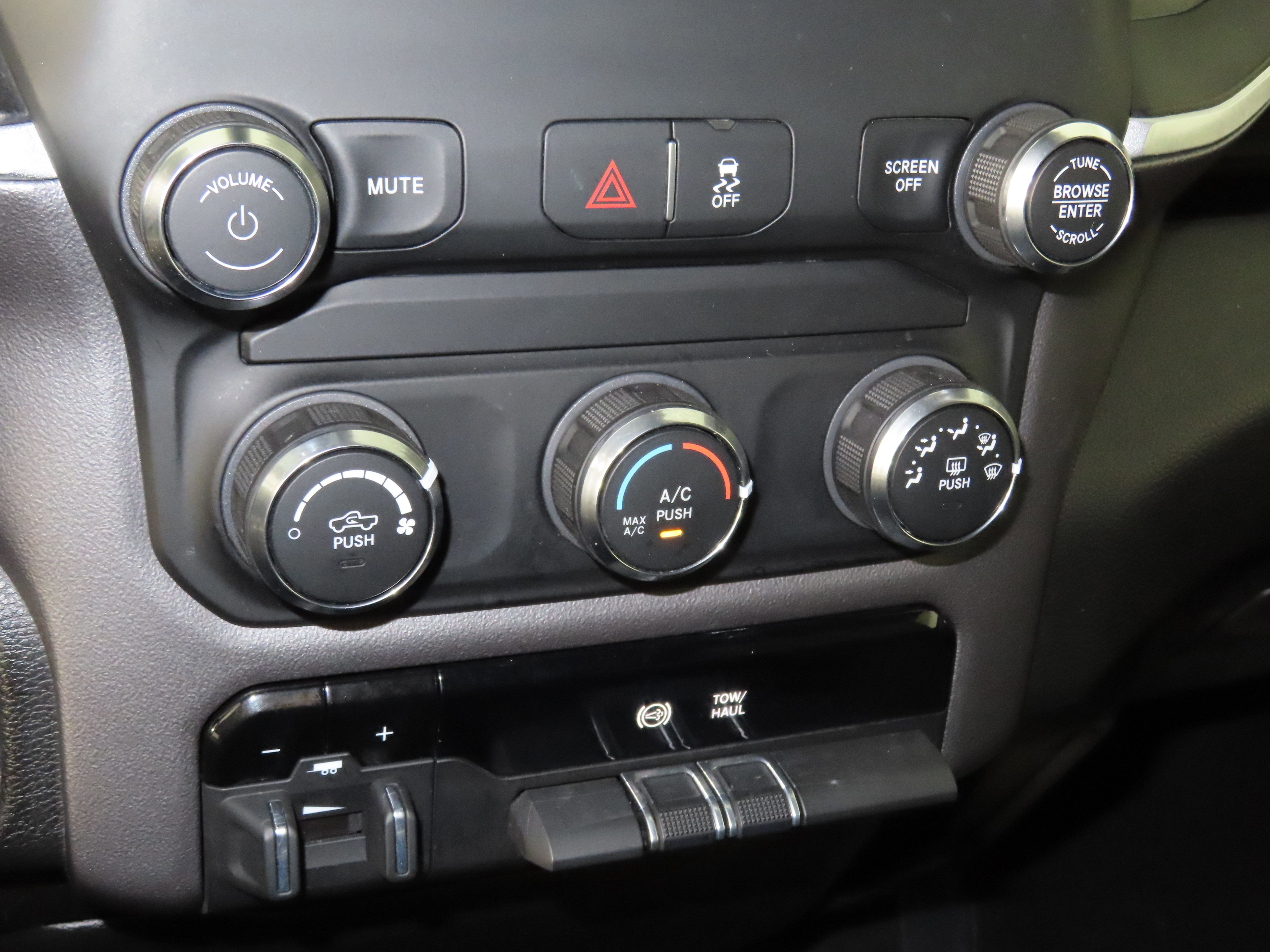 Used 2022 RAM 2500 Big Horn image 37