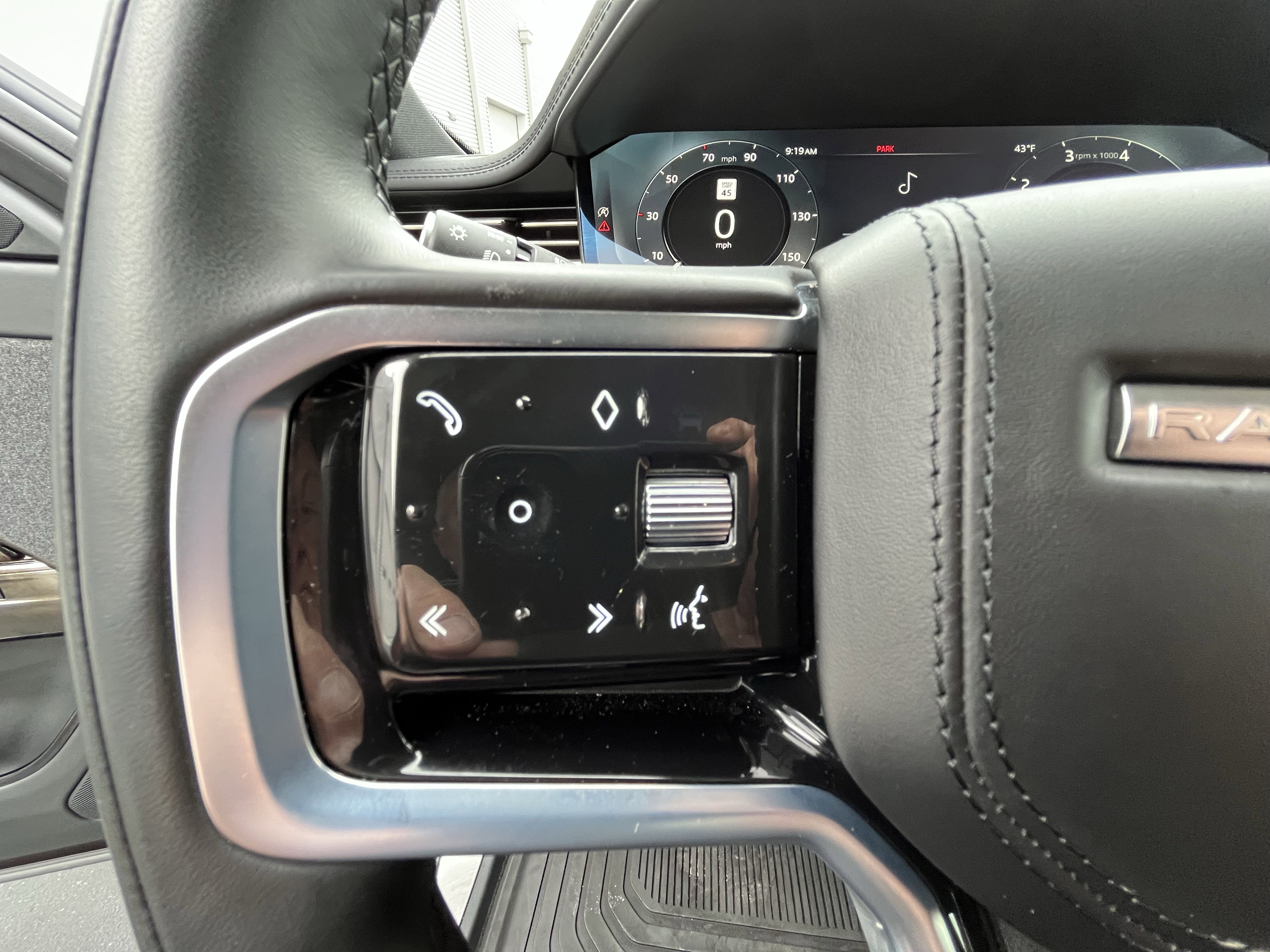 Certified 2023 Land Rover Range Rover Sport SE image 19