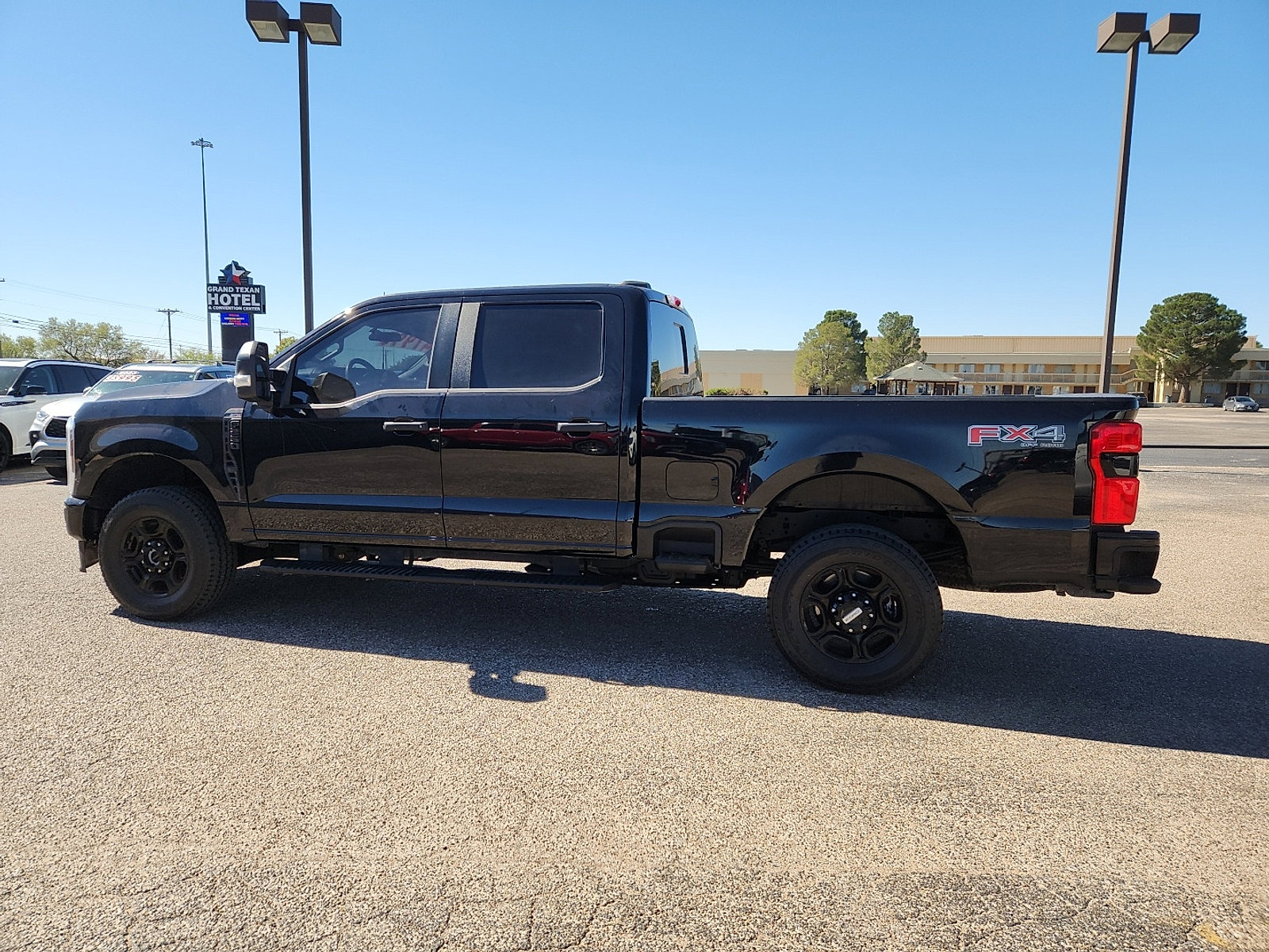Certified 2024 Ford F250 XL w/ STX Appearance Package image 4