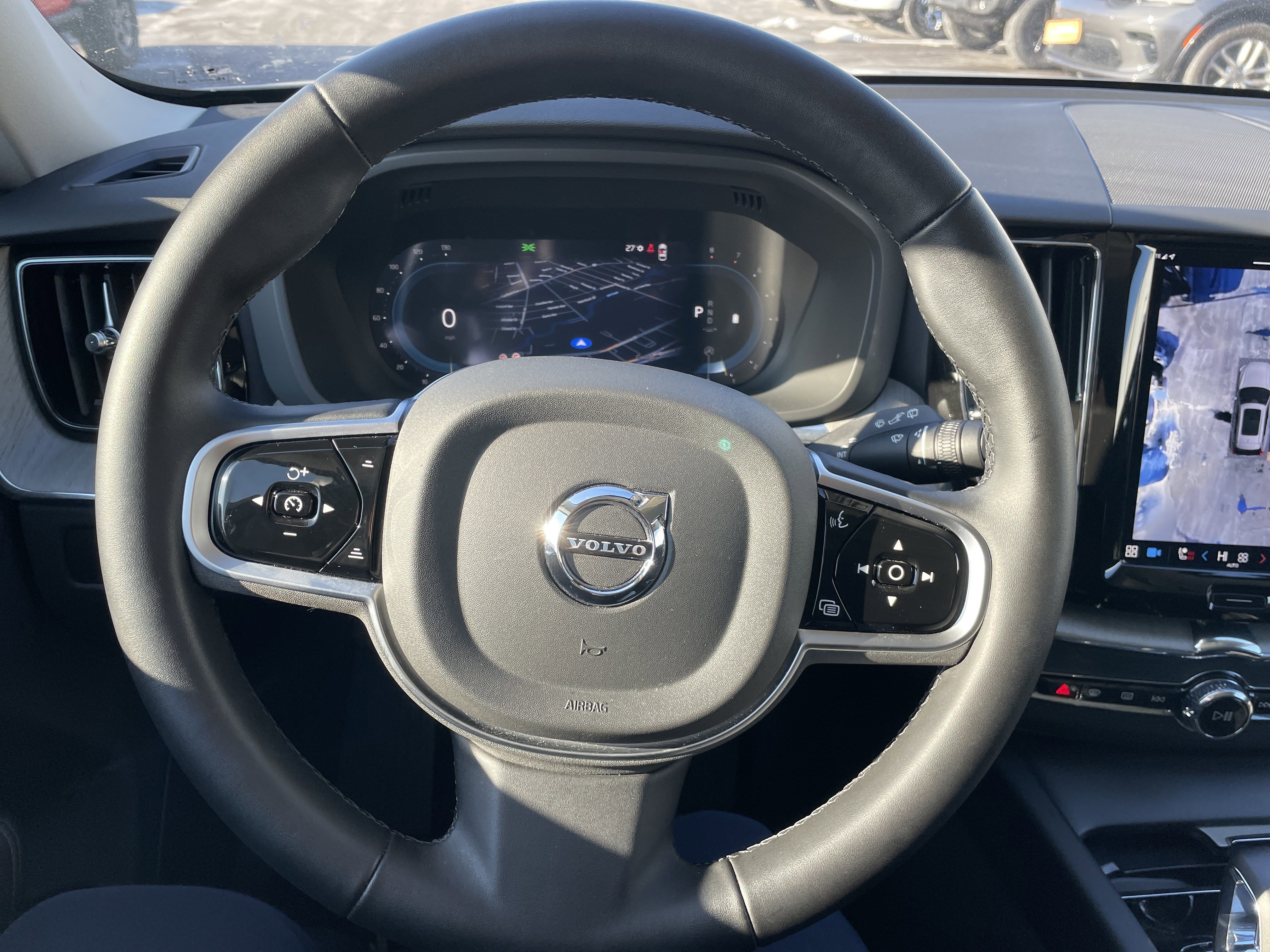 Used 2025 Volvo XC60 B5 Plus image 39