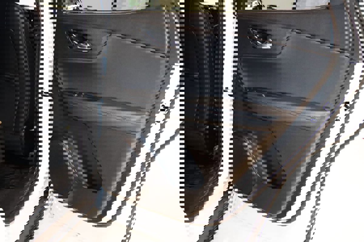 Used 2020 Chevrolet Blazer Premier w/ LPO, Floor Liner Package image 60