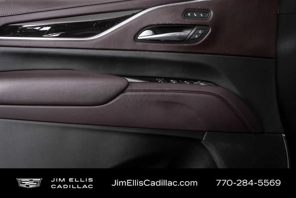 Used 2023 Cadillac Escalade Sport Platinum w/ LPO, ONYX Package image 6