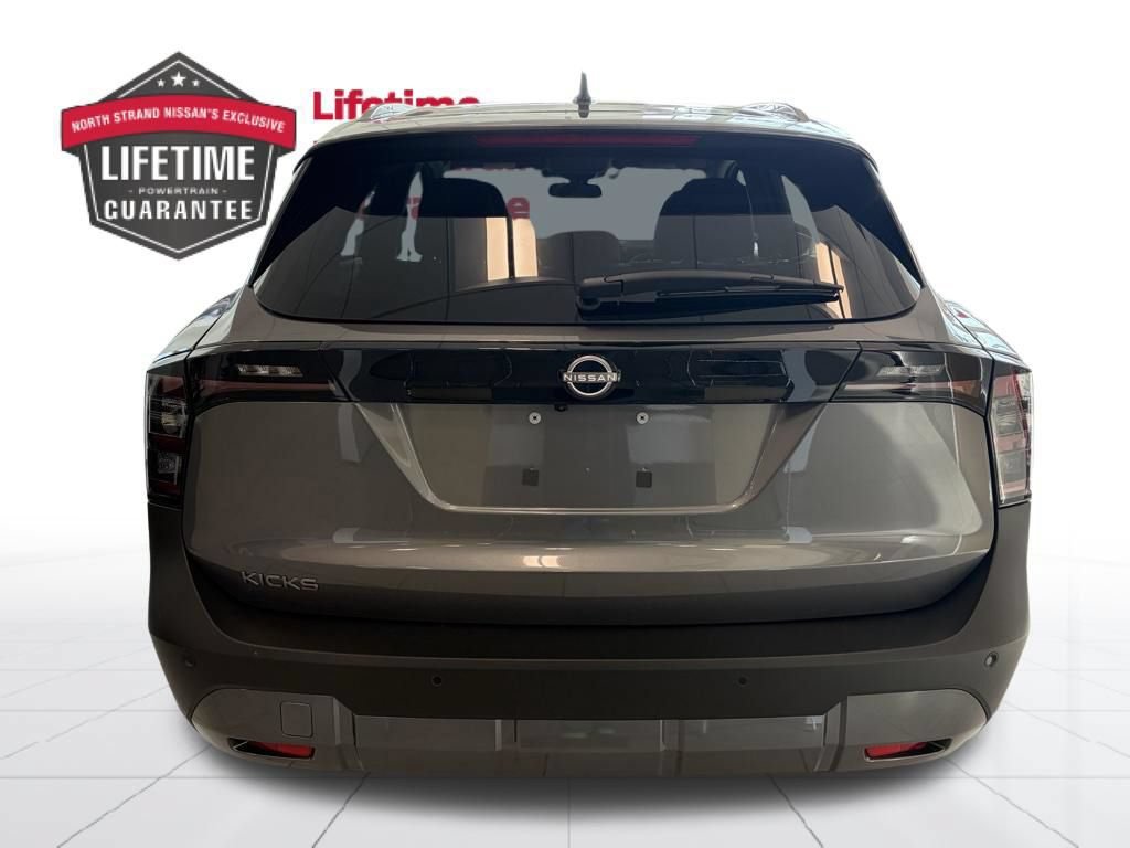 New 2026 Nissan Kicks SV w/ Charging Package FWD image 4
