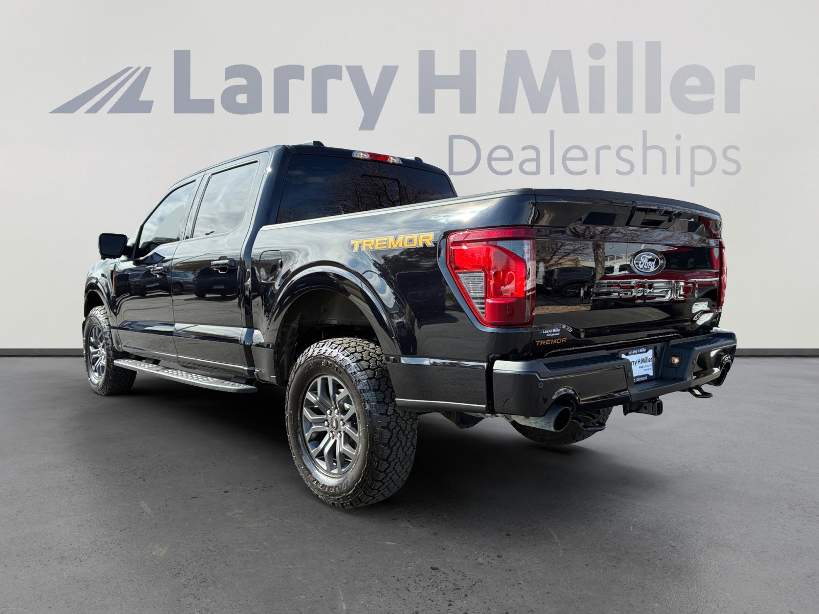 Used 2025 Ford F150 Tremor w/ Mobile Office Package image 3