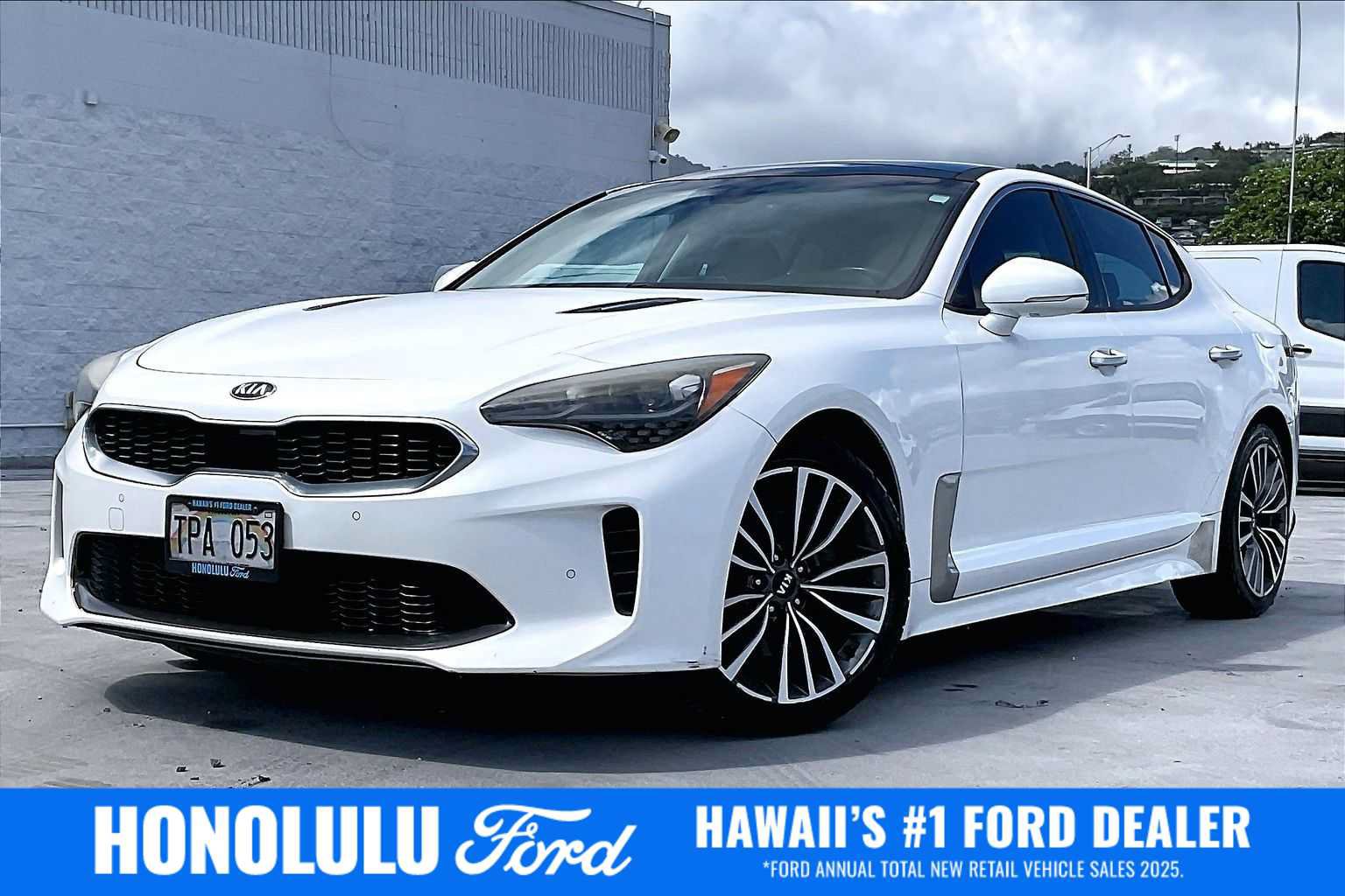 Used 2018 Kia Stinger Premium RWD image 1