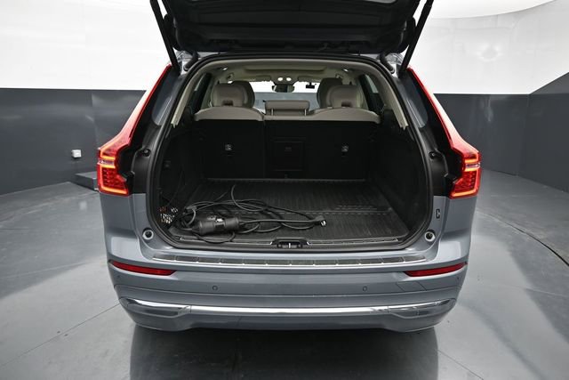 Used 2022 Volvo XC60 T8 Inscription Expression w/ Advanced Package AWD/4WD image 9
