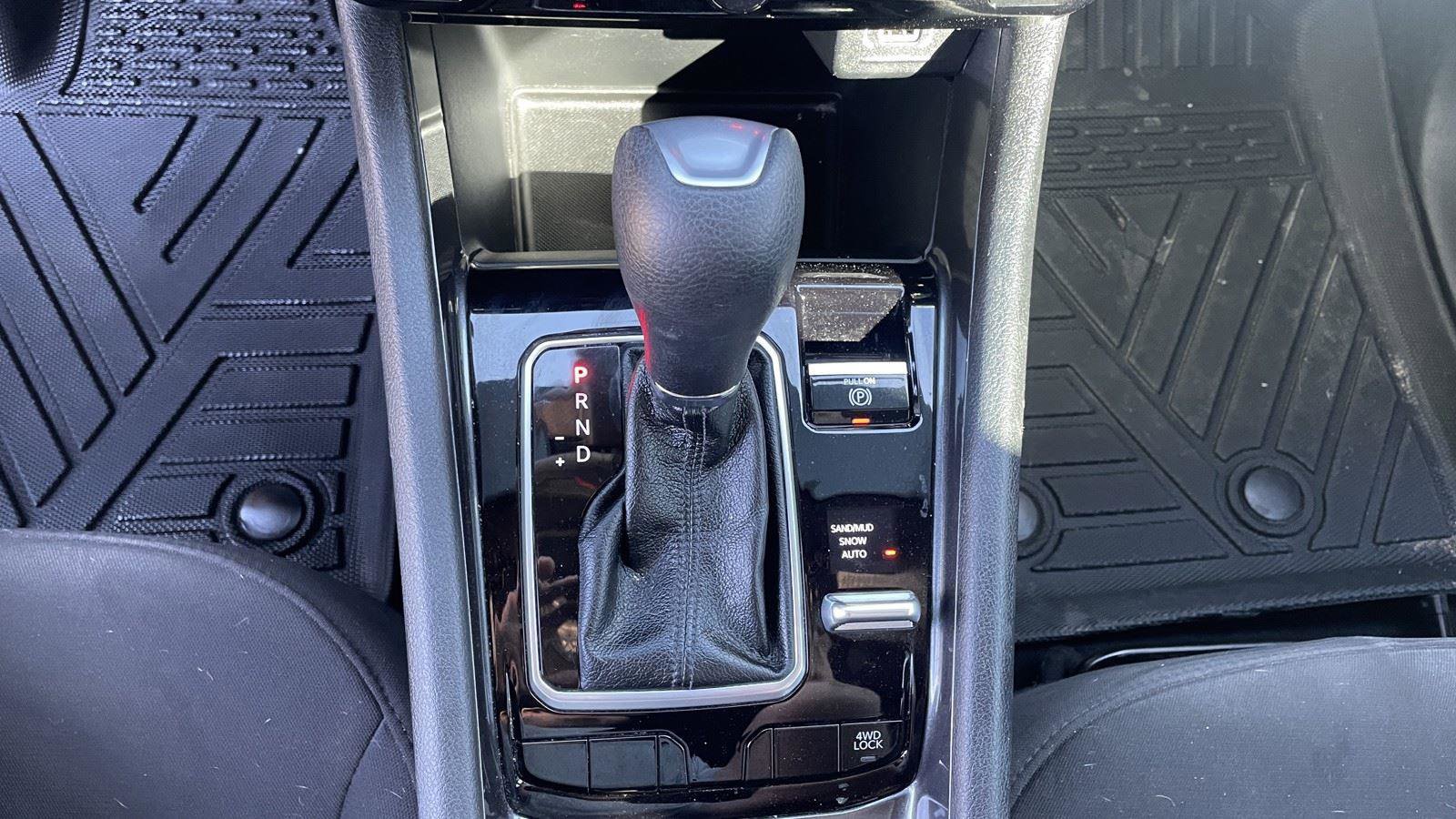 Used 2025 Jeep Compass Sport image 22