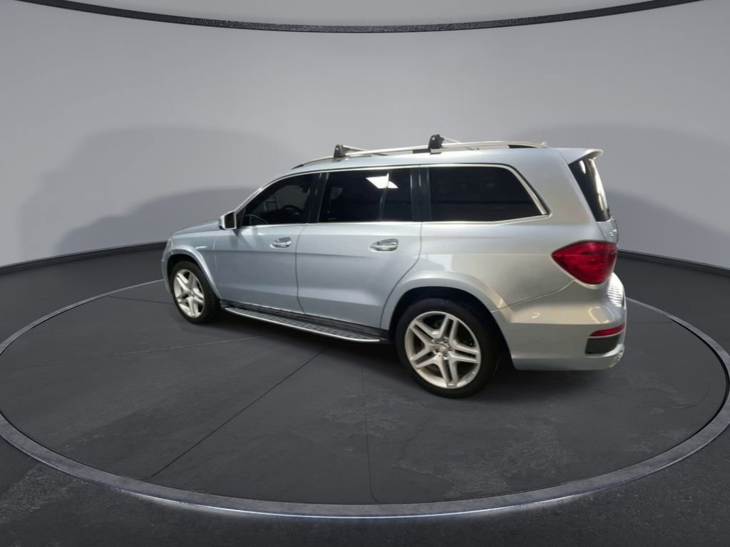 Used 2015 Mercedes-Benz GL 550 4MATIC image 6