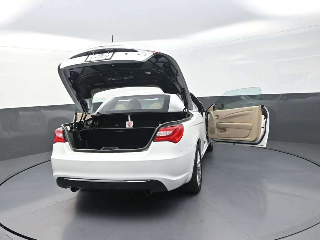 Used 2011 Chrysler 200 Limited FWD image 37