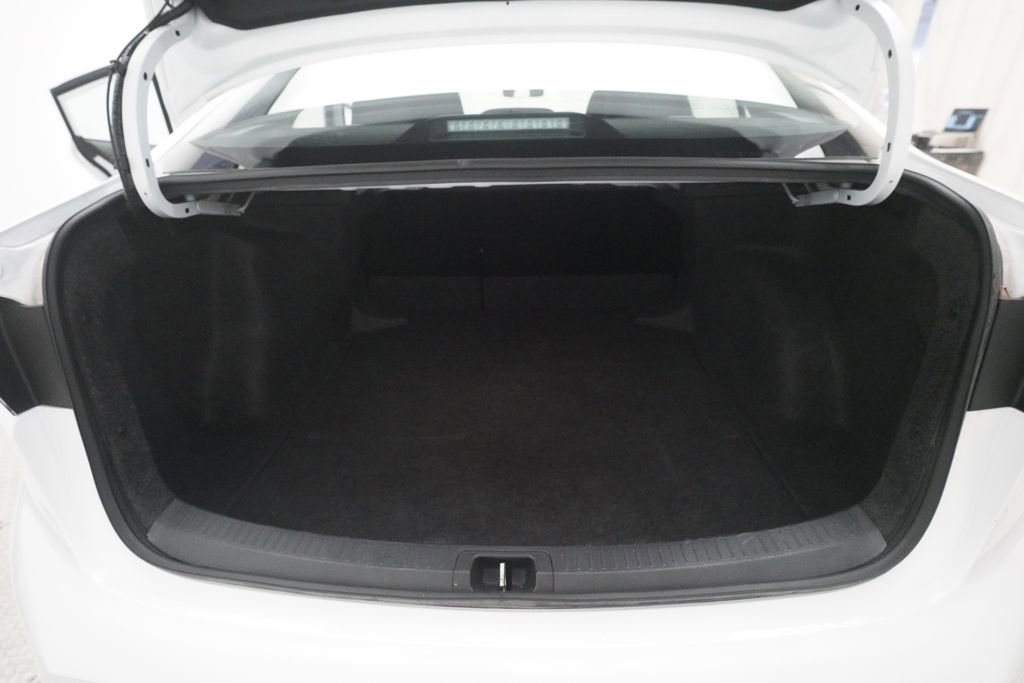 Used 2025 Toyota Corolla LE FWD image 10