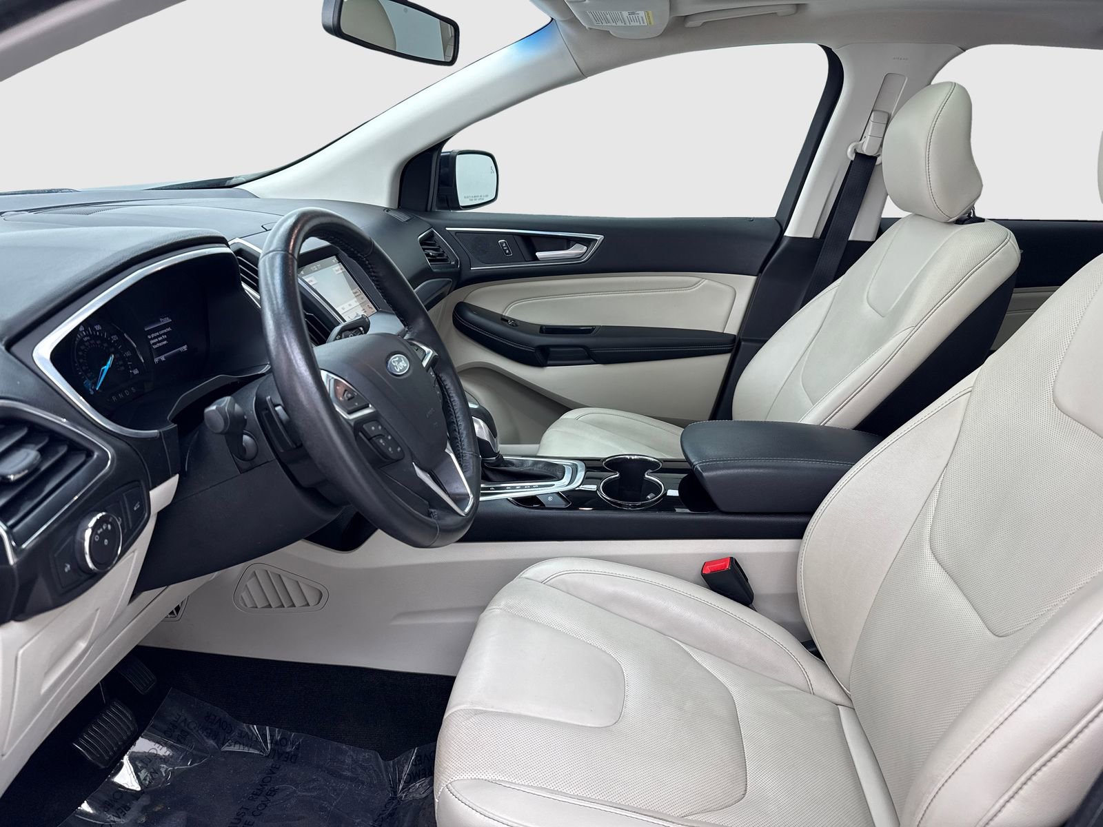 Used 2017 Ford Edge Titanium w/ Equipment Group 301A FWD image 17