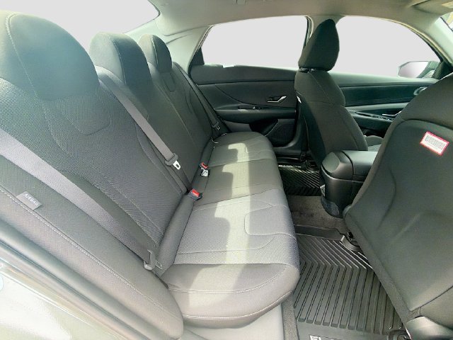 New 2026 Hyundai Elantra SE FWD image 26