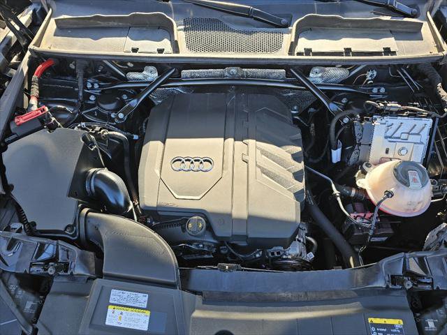 Used 2022 Audi Q5 2.0T Premium w/ Convenience Package image 9