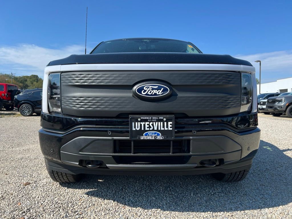 New 2025 Ford F150 Lightning Flash image 3