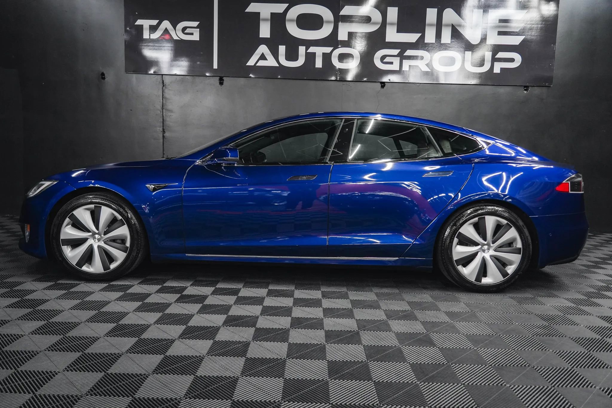 Used 2020 Tesla Model S AWD image 29