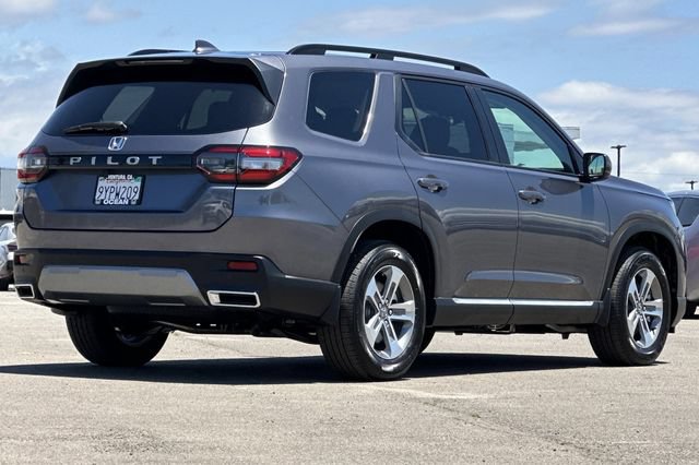 Certified 2026 Honda Pilot EX-L image 4