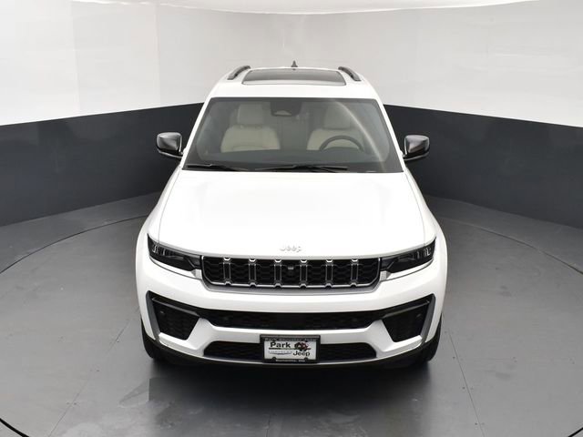 New 2026 Jeep Grand Cherokee Limited w/ Luxury Tech Group II image 17