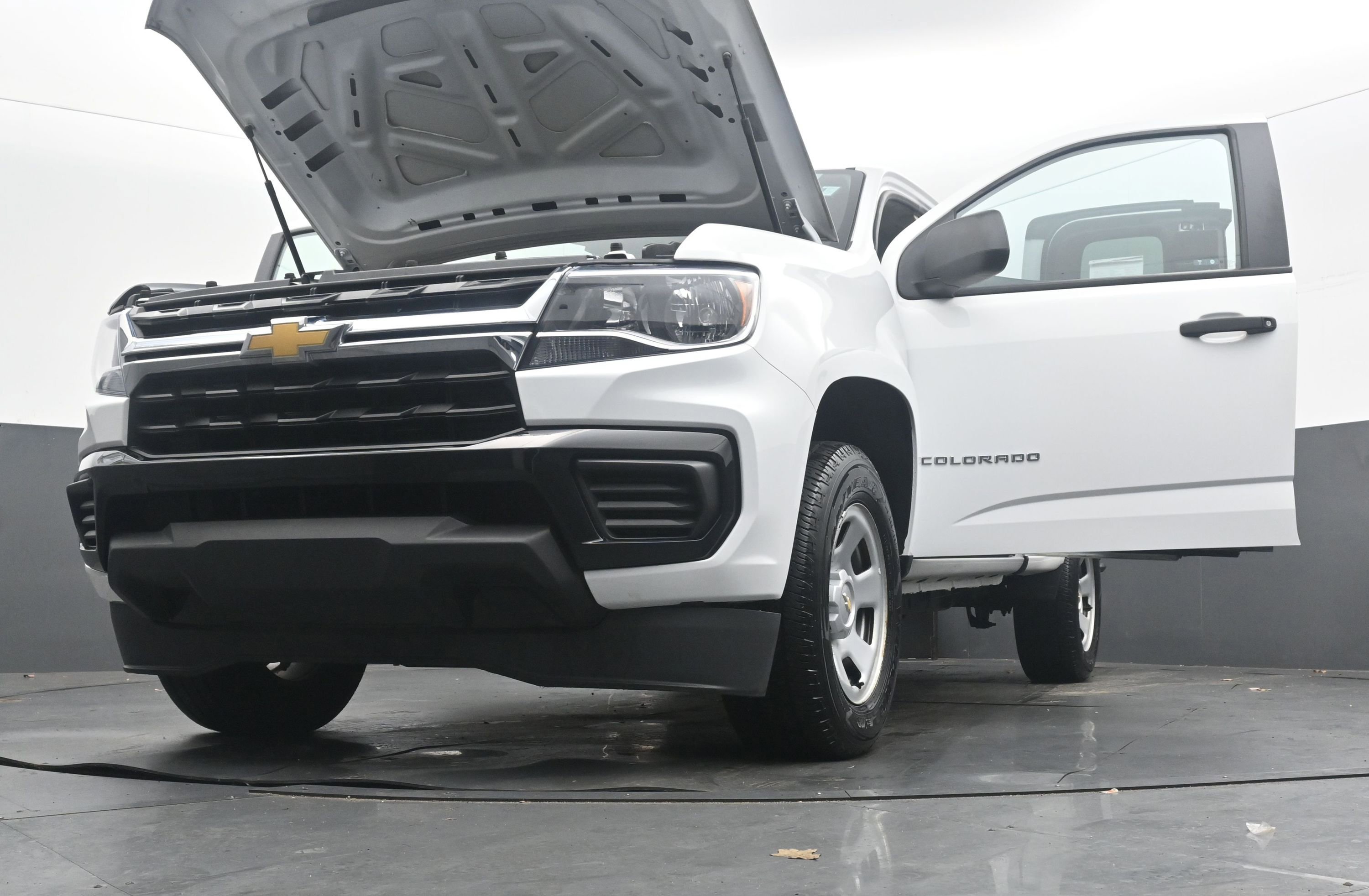 Used 2022 Chevrolet Colorado W/T image 38