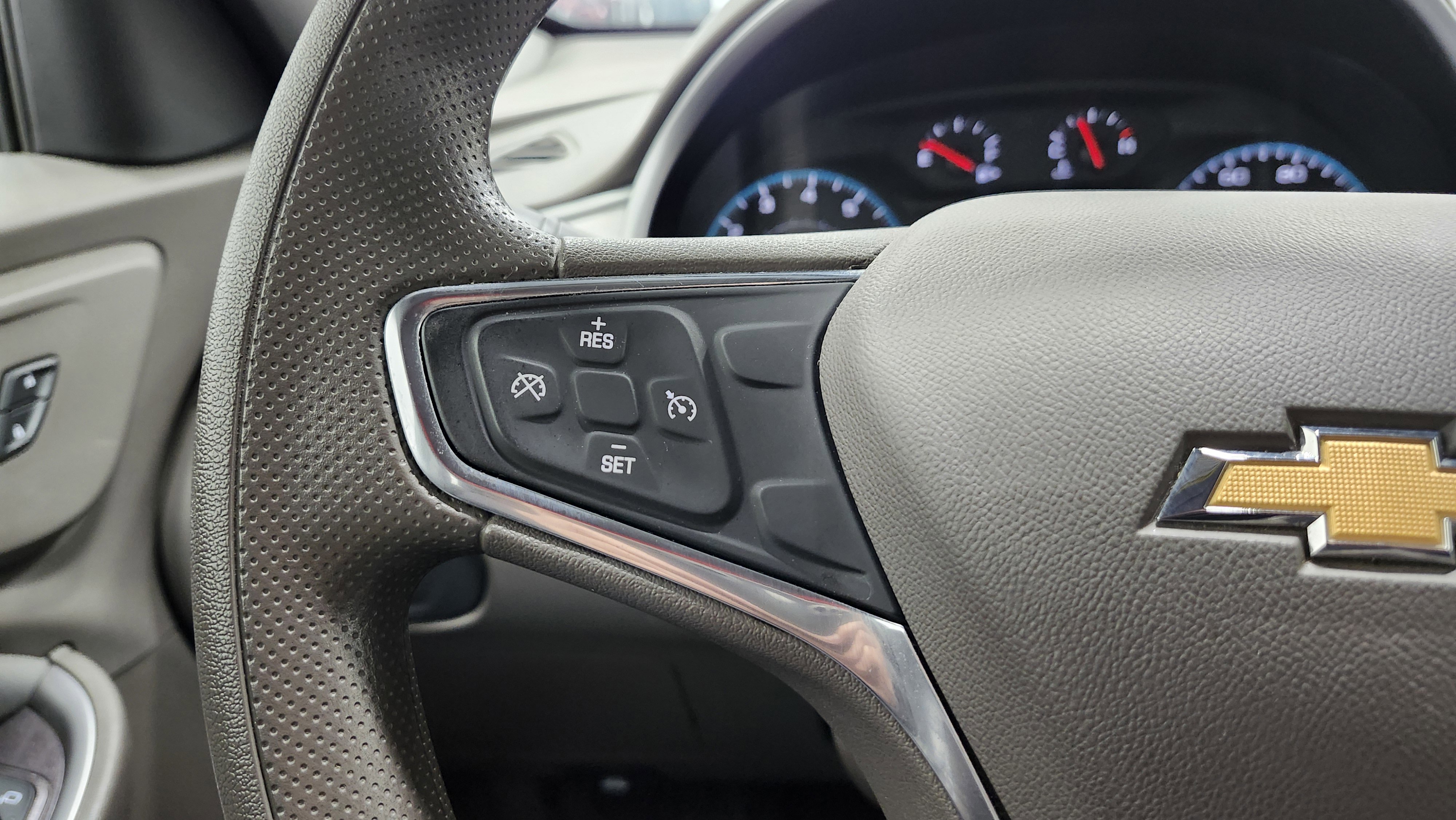 Used 2021 Chevrolet Malibu LS image 32