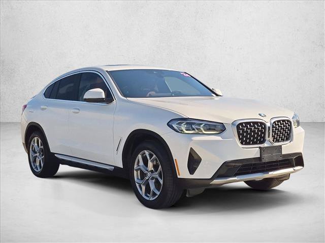 Used 2024 BMW X4 xDrive30i w/ Premium Package AWD/4WD image 3