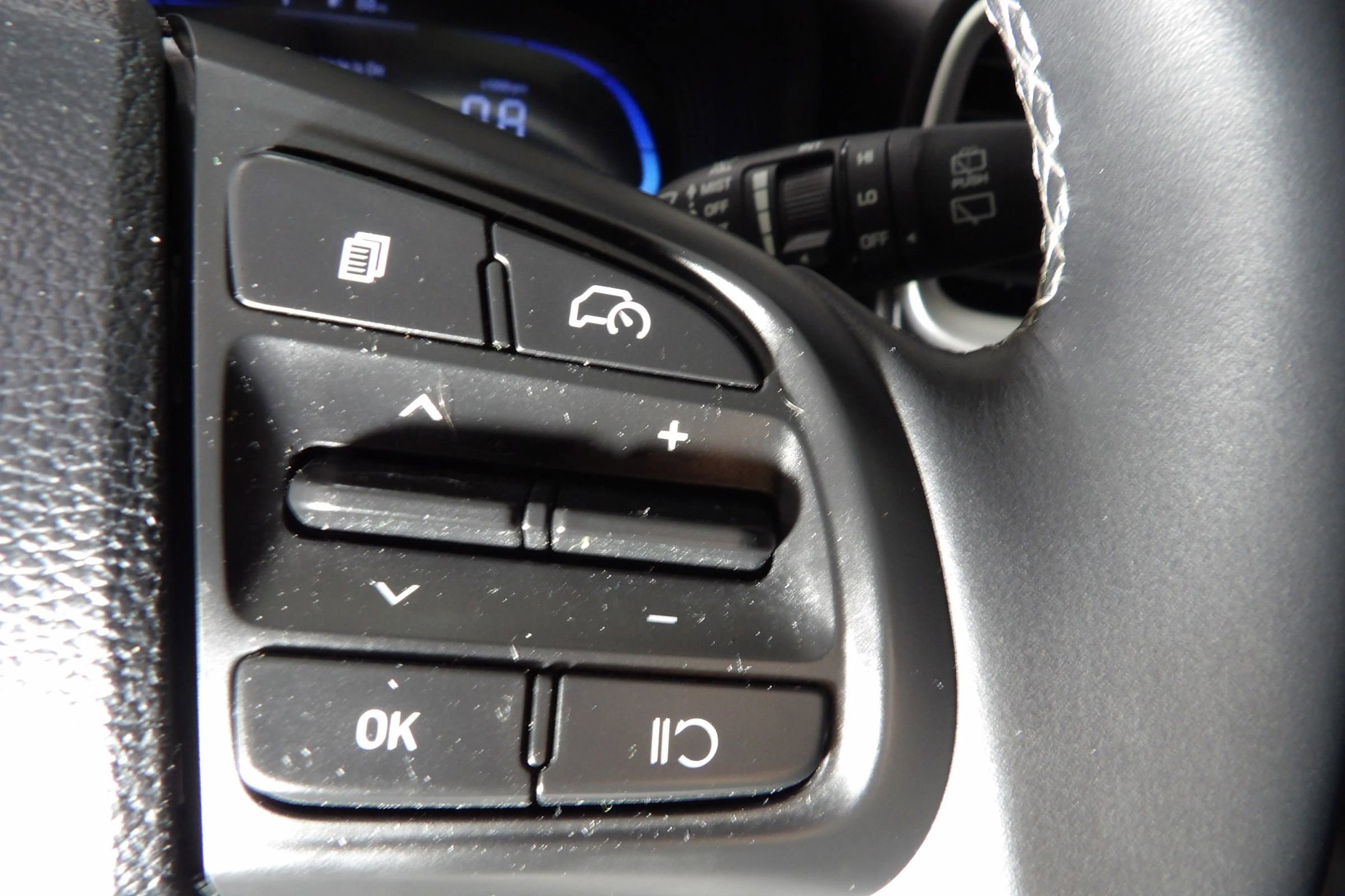 Used 2024 Hyundai Venue SEL image 23