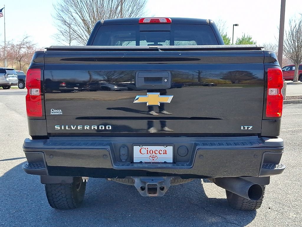 Used 2018 Chevrolet Silverado 3500 LTZ w/ Duramax Plus Package AWD/4WD image 8