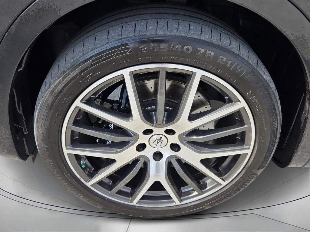 Used 2022 Maserati Levante Modena S image 9