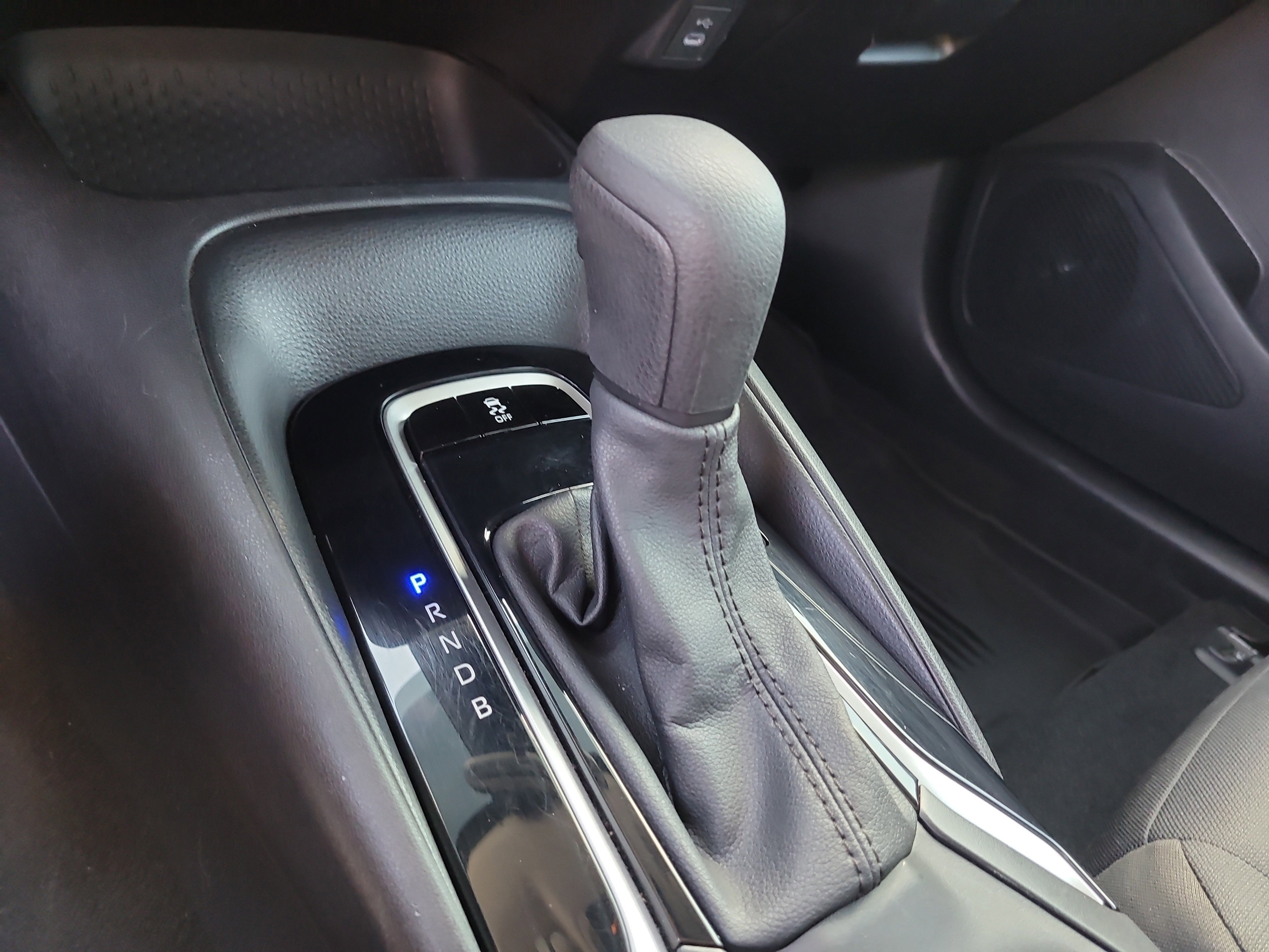 Used 2024 Toyota Corolla LE image 25