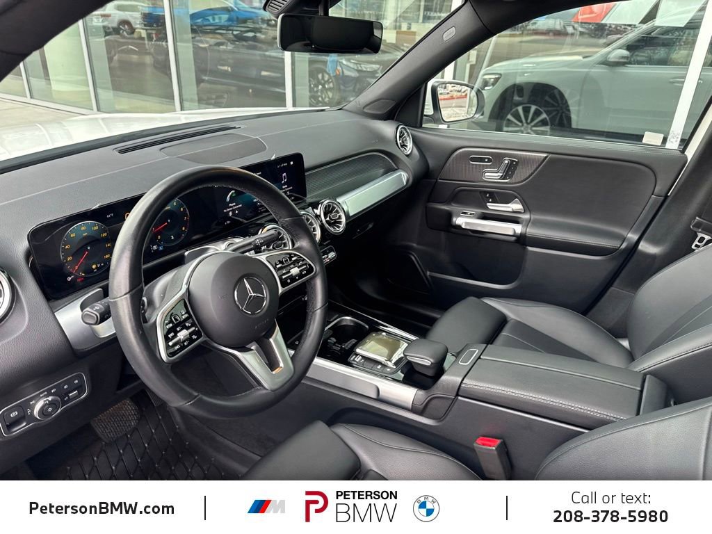 Used 2022 Mercedes-Benz GLB 250 4MATIC image 16